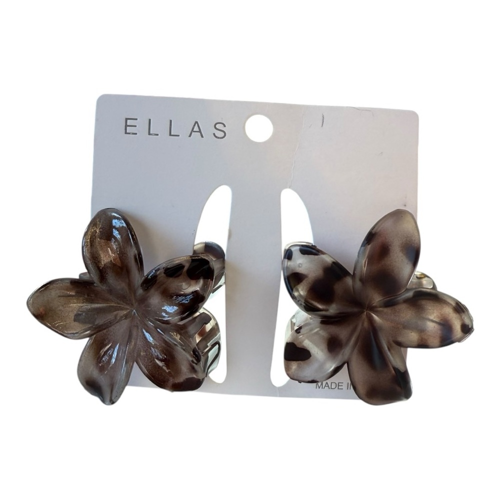 Ellas Flower Hair Clips Set - Picture 5 of 5